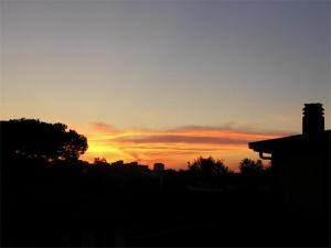 tramonto in tramonto cittadino dai colori pastello…suggestivo, tramonto immagini, foto tramonto, foto al tramonto